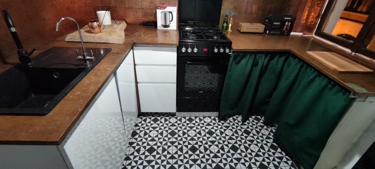 Private Apartament Wroniecka 6 - Parking Poznan Dış mekan fotoğraf