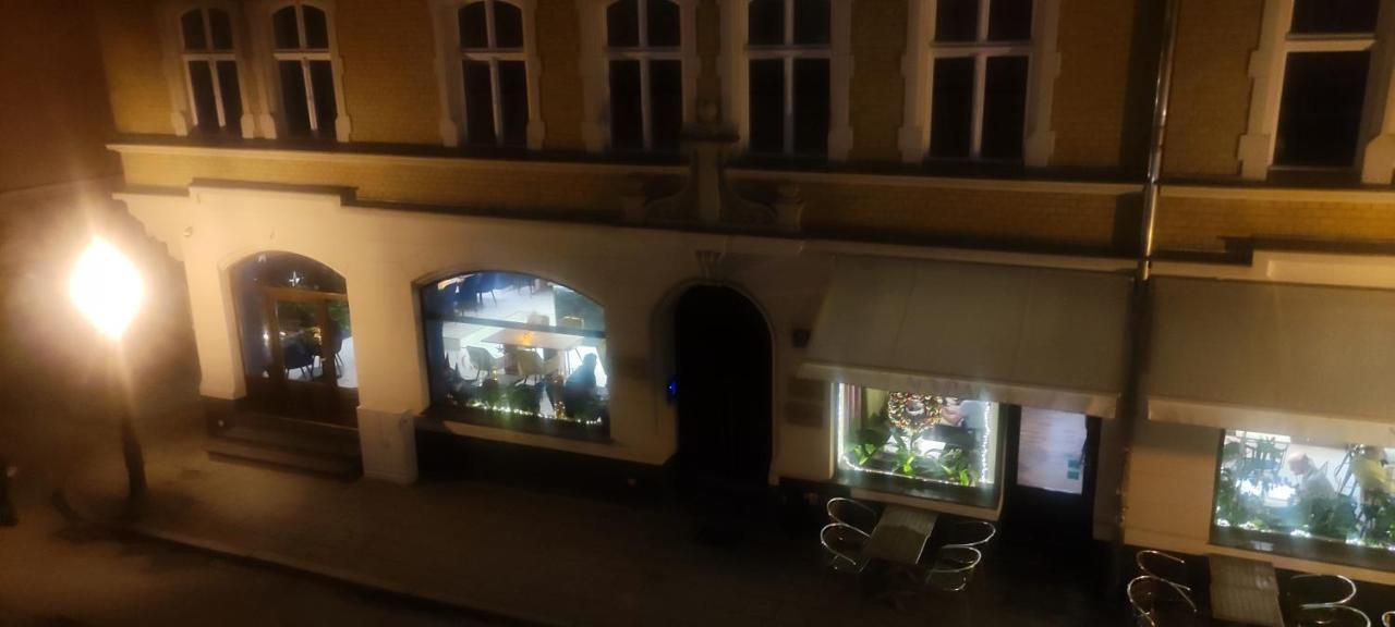 Private Apartament Wroniecka 6 - Parking Poznan Dış mekan fotoğraf